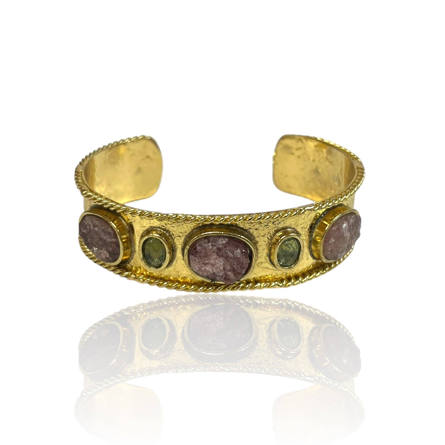 Lilyana Cuff
