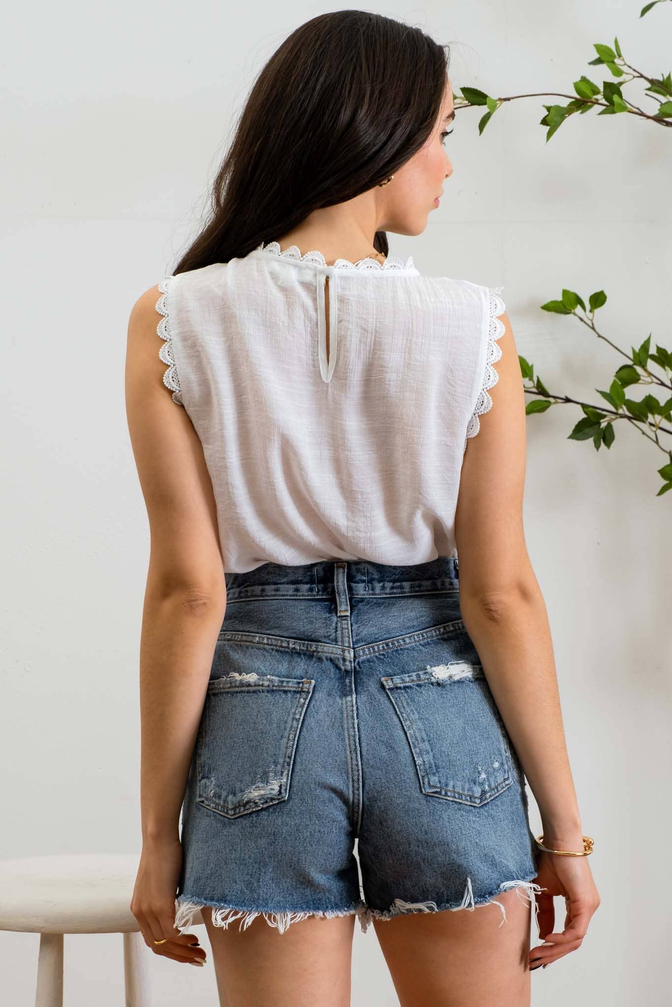 SLEEVELESS LACE EDGE WOVEN TOP