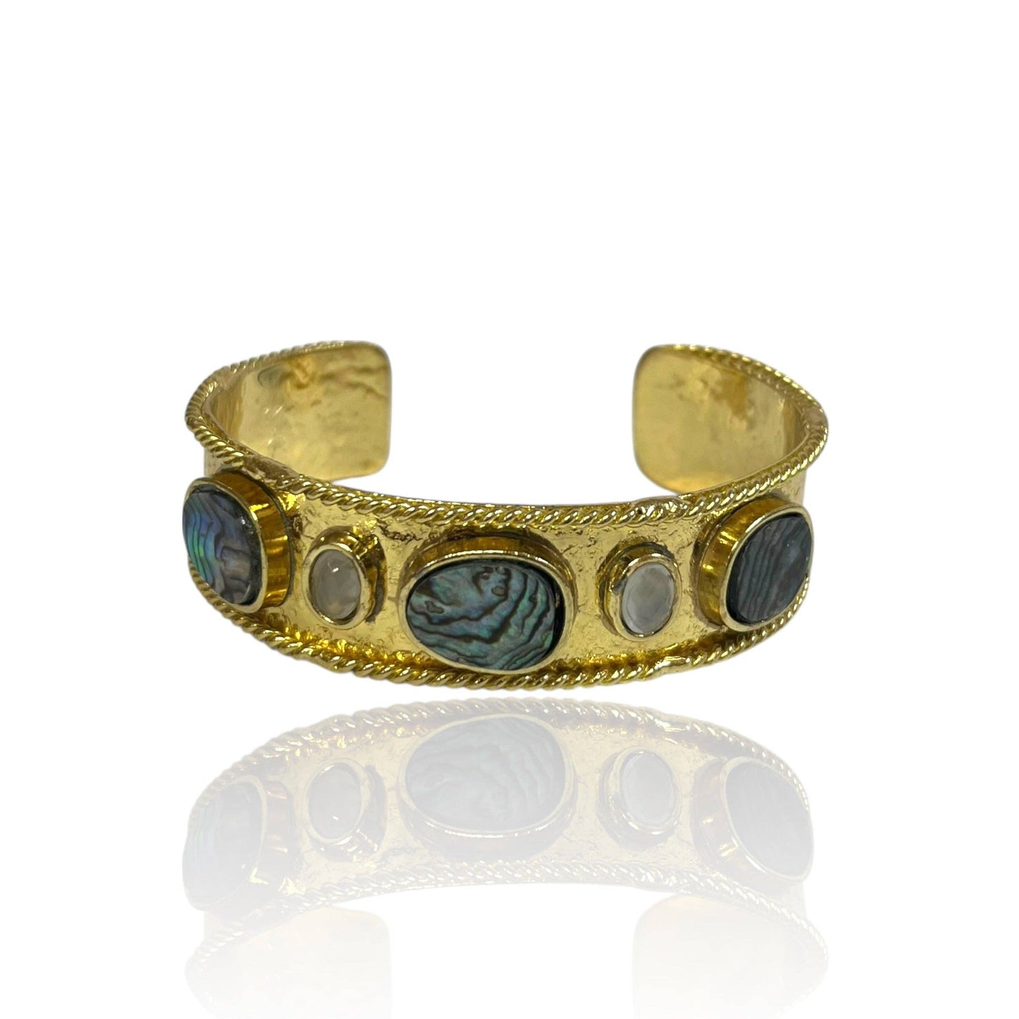 Lilyana Cuff
