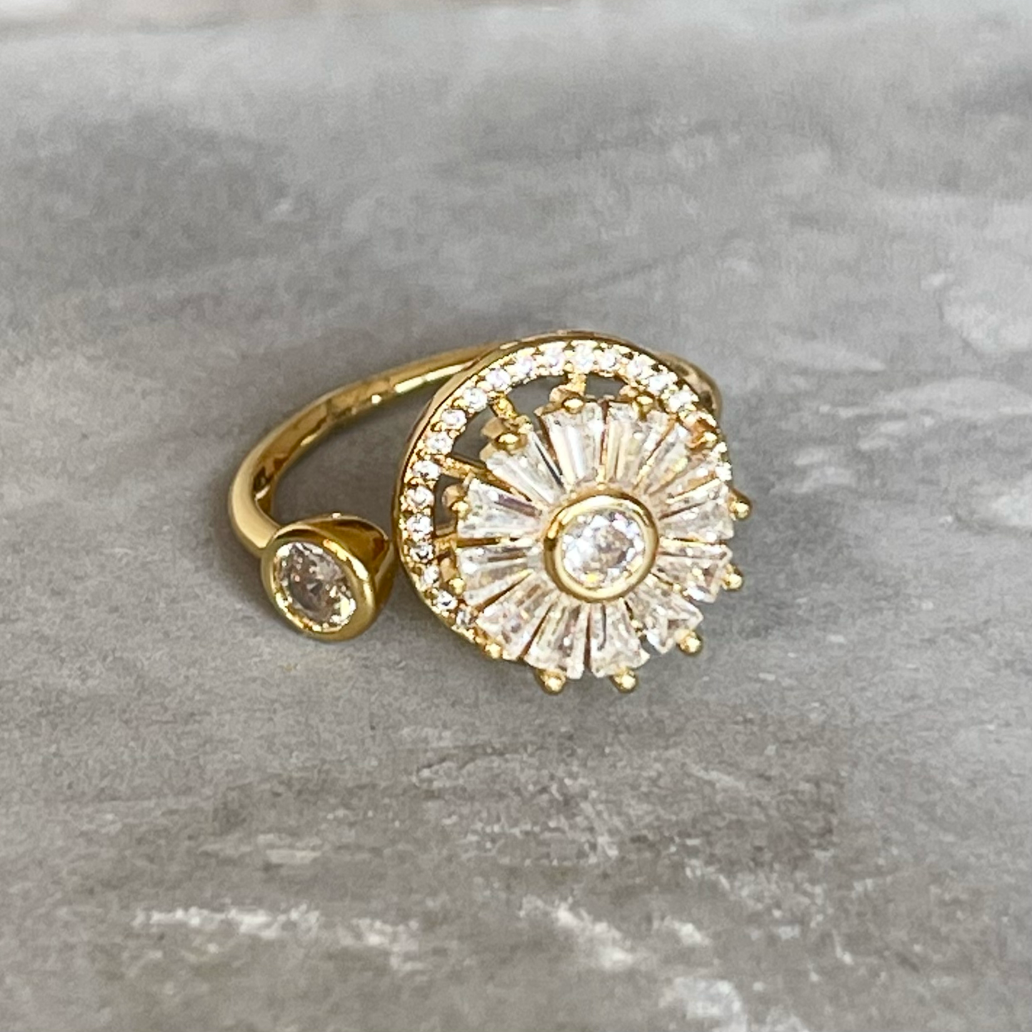 Flower Spinner Ring - Adjustable Floral Jewelry for Women