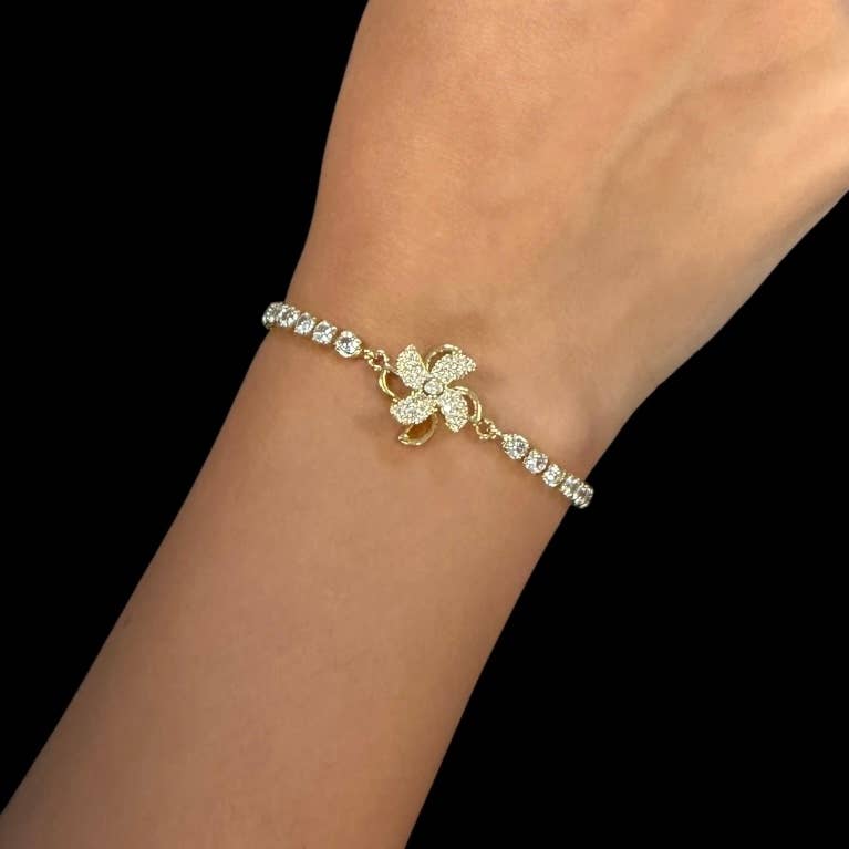 Rotating Spinner Clover Bracelet – Crystal Band
