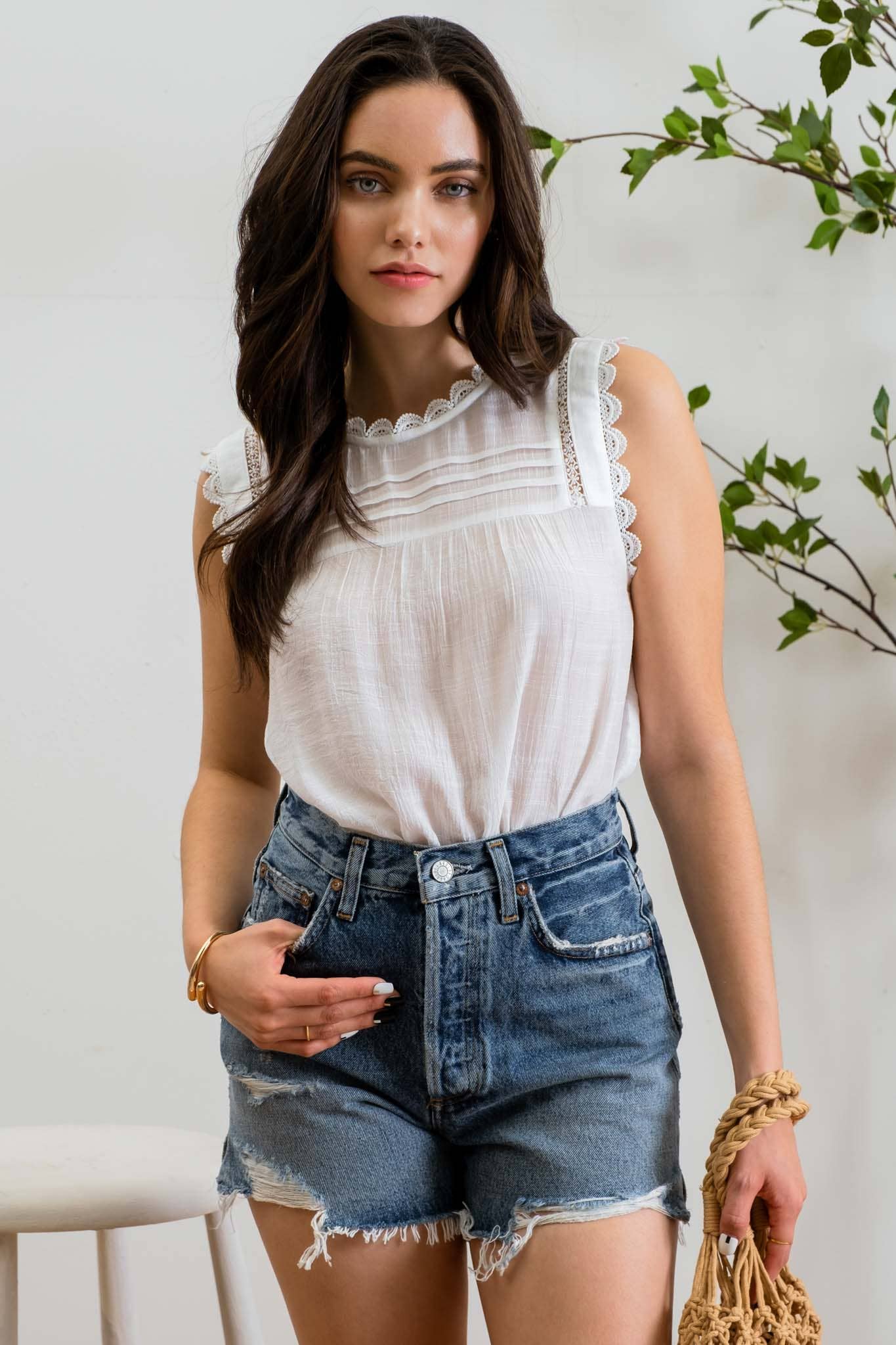 SLEEVELESS LACE EDGE WOVEN TOP