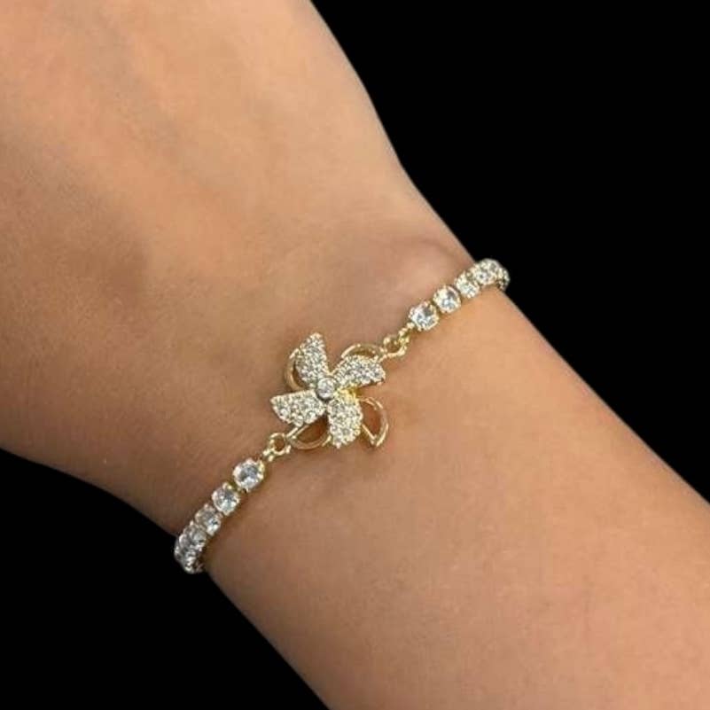Rotating Spinner Clover Bracelet – Crystal Band
