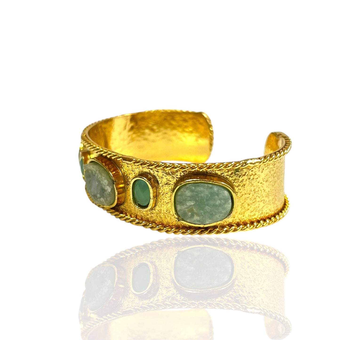 Lilyana Cuff