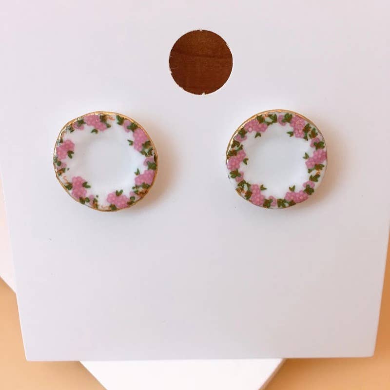Asymmetric vintage teacup and saucer ceramic earrings