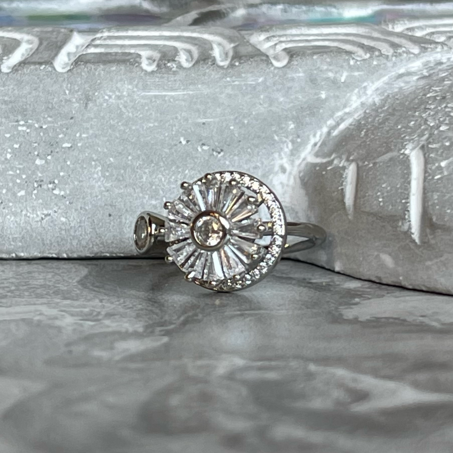 Flower Spinner Ring - Adjustable Floral Jewelry for Women
