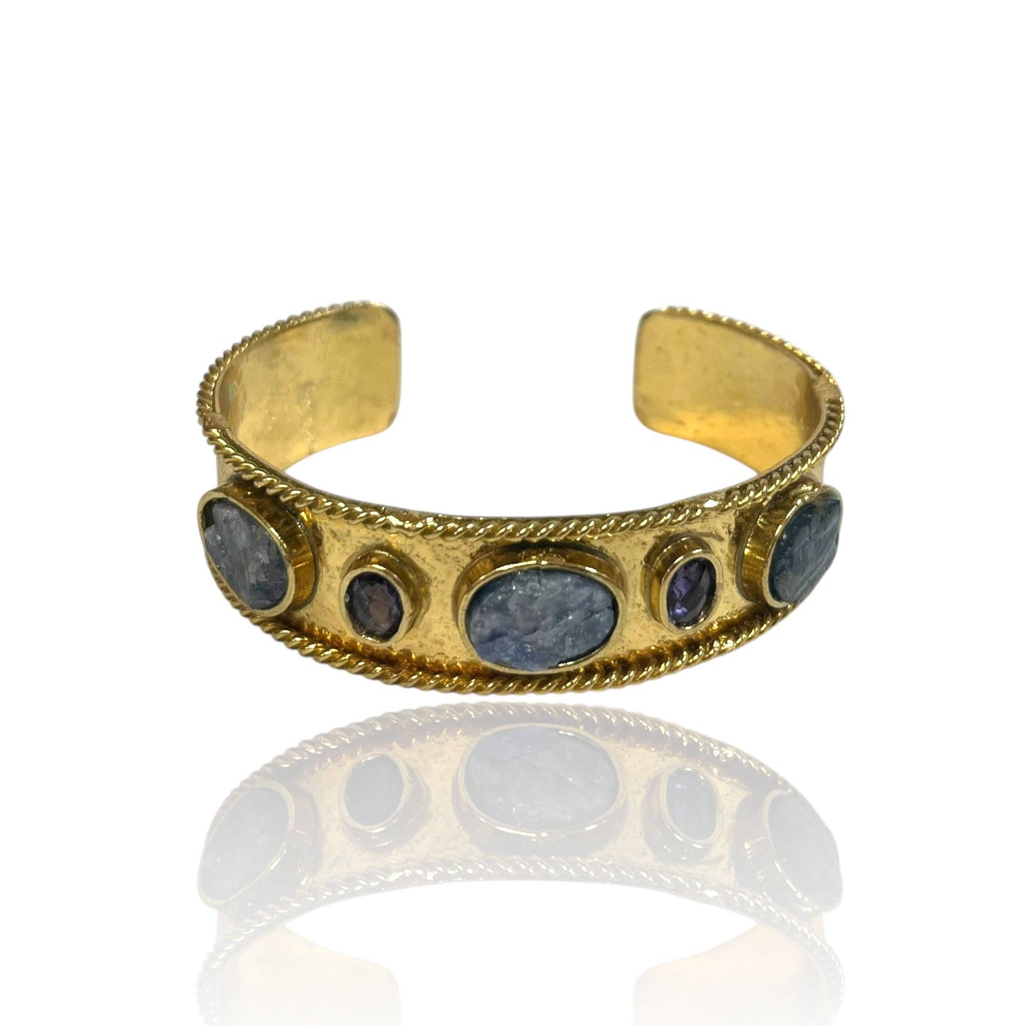 Lilyana Cuff