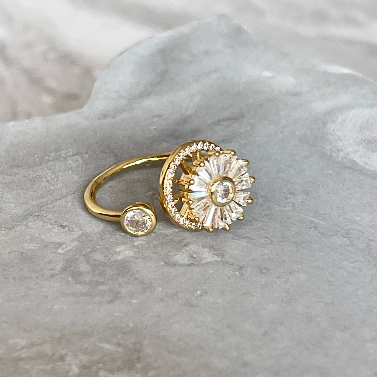 Flower Spinner Ring - Adjustable Floral Jewelry for Women